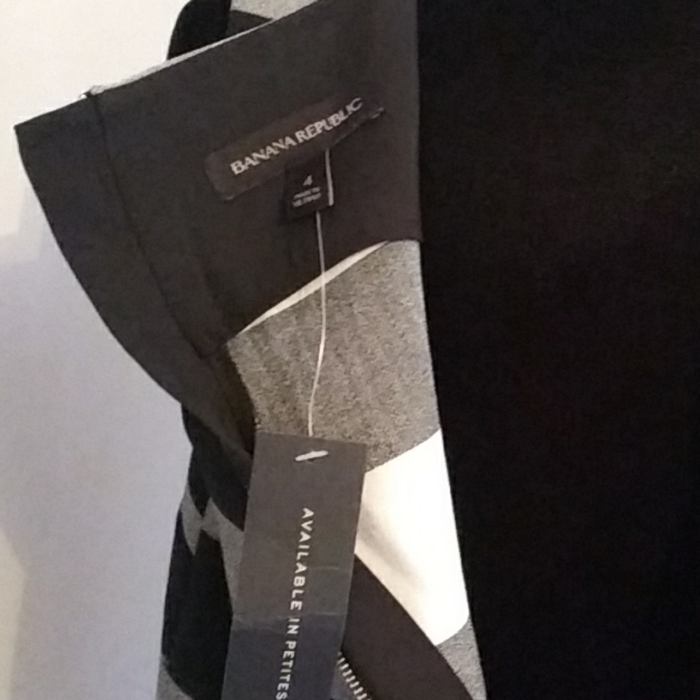 Dress - Picture 5 of 5